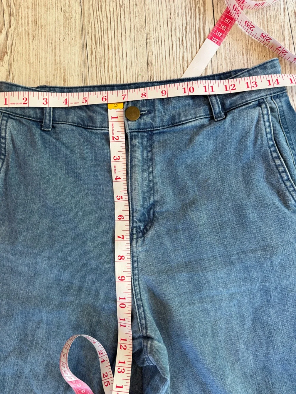 Who What Wear Wide-Leg Crop Jeans in Washed Blue with Side Detail 6 - Picture 9 of 10